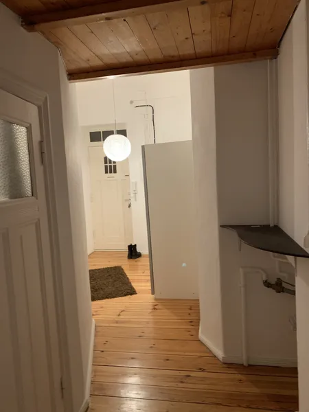 Wohnen mit Charakter: 2-Zimmer-Altbau in Berlin-Steglitz — photo 1